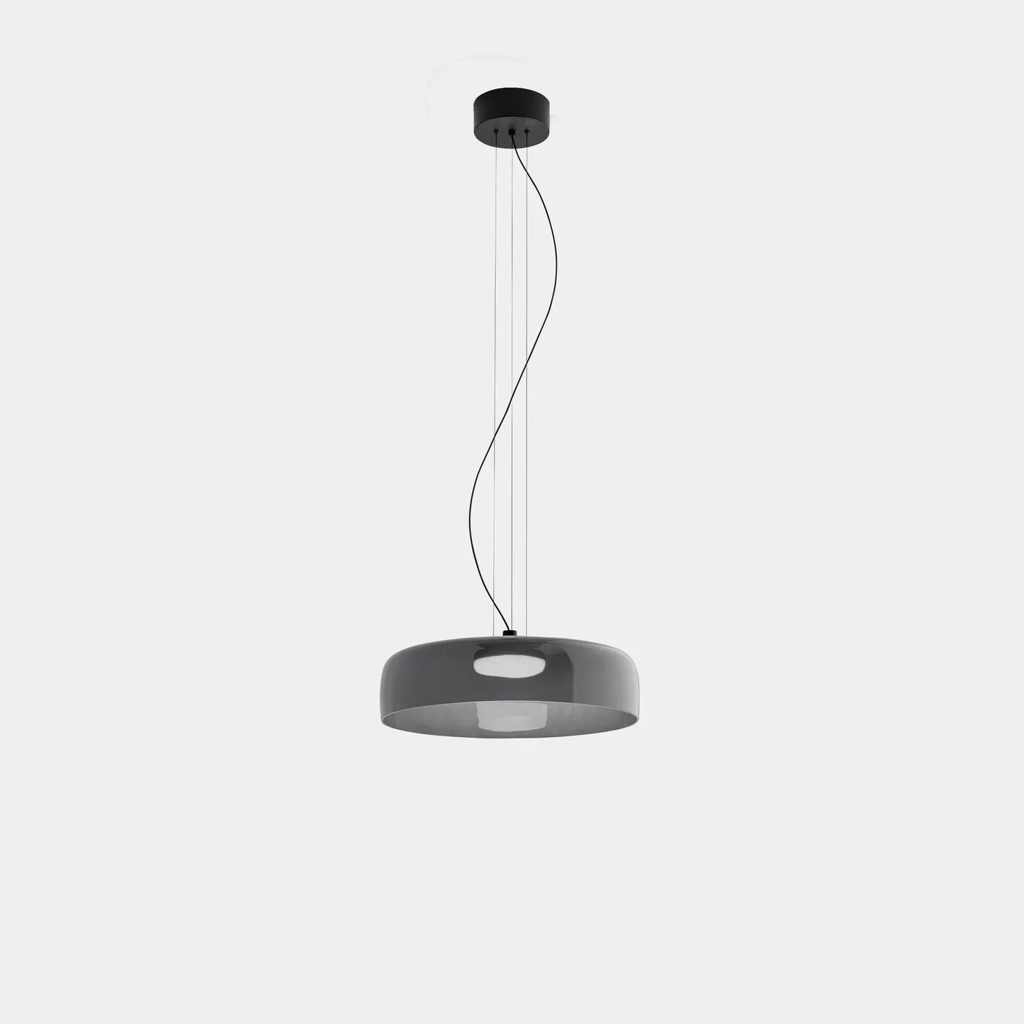 Moderne glazen hanglamp met gelaagd lampenkap – design geïnspireerd op retro stijl