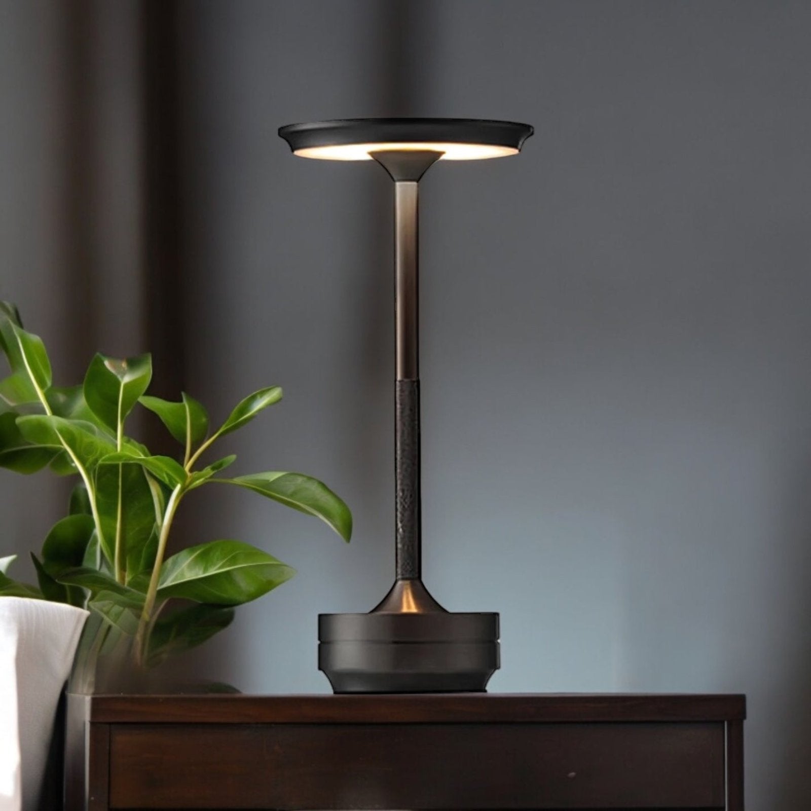 Orrenza | Tafel lamp – Modern en Oplaadbaar Ontwerp met Dimbare Verlichting