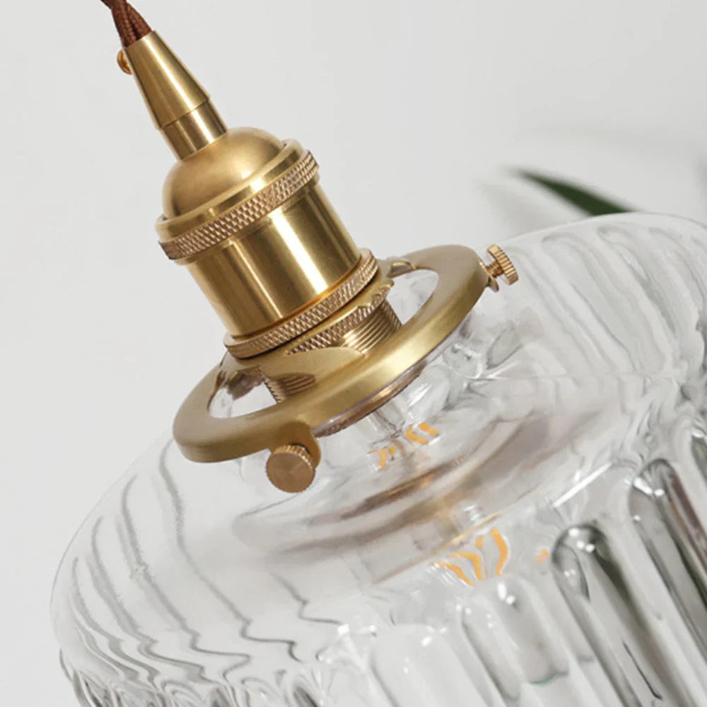 Vintage glazen hanglamp met gestreepte kap en gouden afwerking