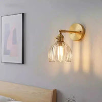 Retro wandlamp in de vorm van een tulp bloem – wandlamp met glazen kap en gouden afwerking