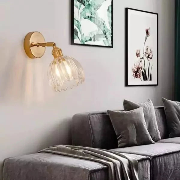Retro wandlamp in de vorm van een tulp bloem – wandlamp met glazen kap en gouden afwerking