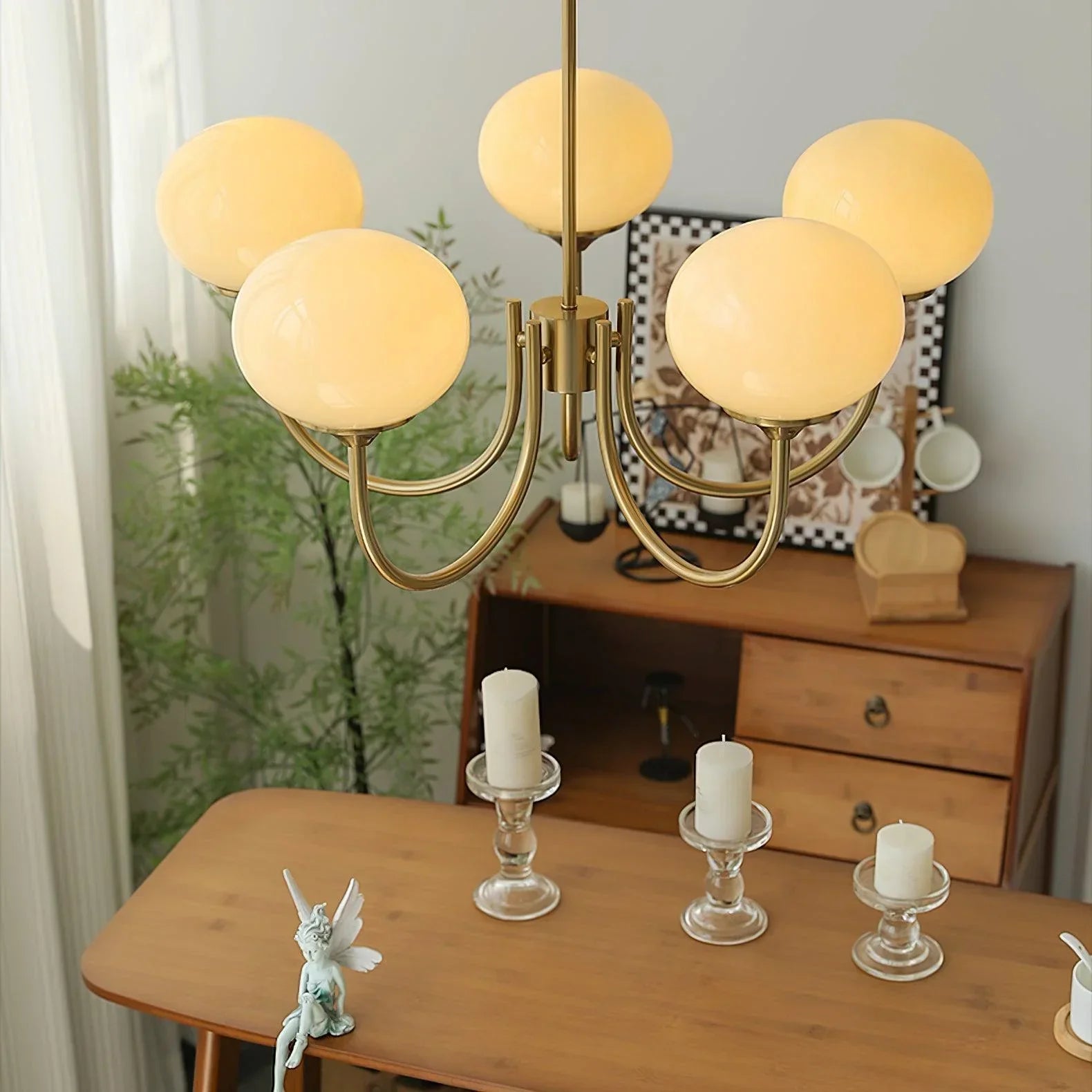 Retro glamour hanglamp met bolvormige lampenkappen