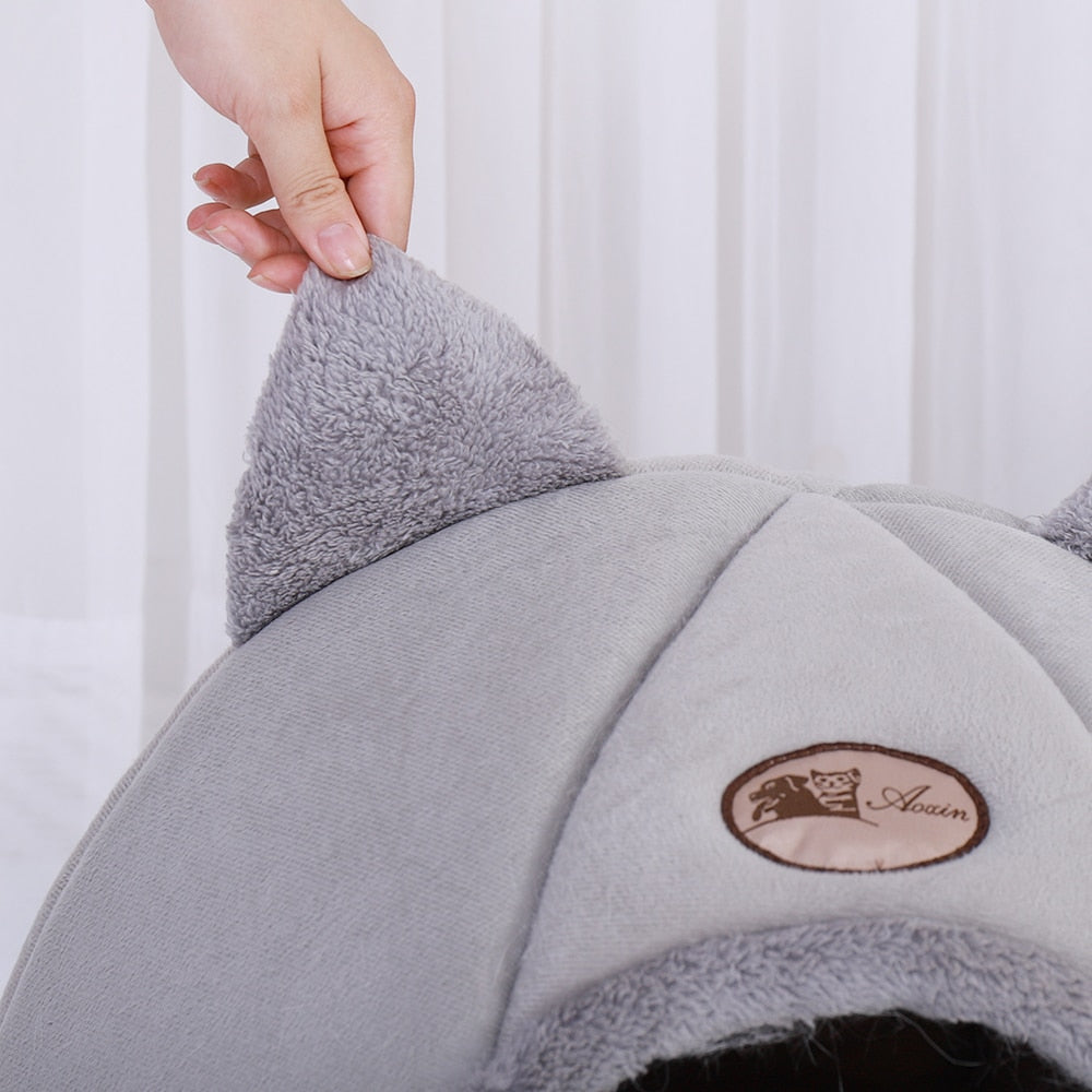 Comfy Paws Kattengrot | Pluche, beschermend en probleemloze verzorging Een stijlvol, knus hoekje voor het comfort en de veiligheid van je kat.