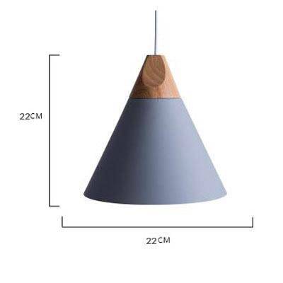 Houten en aluminium hanglamp in de vorm van een kegel