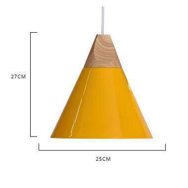 Houten en aluminium hanglamp in de vorm van een kegel