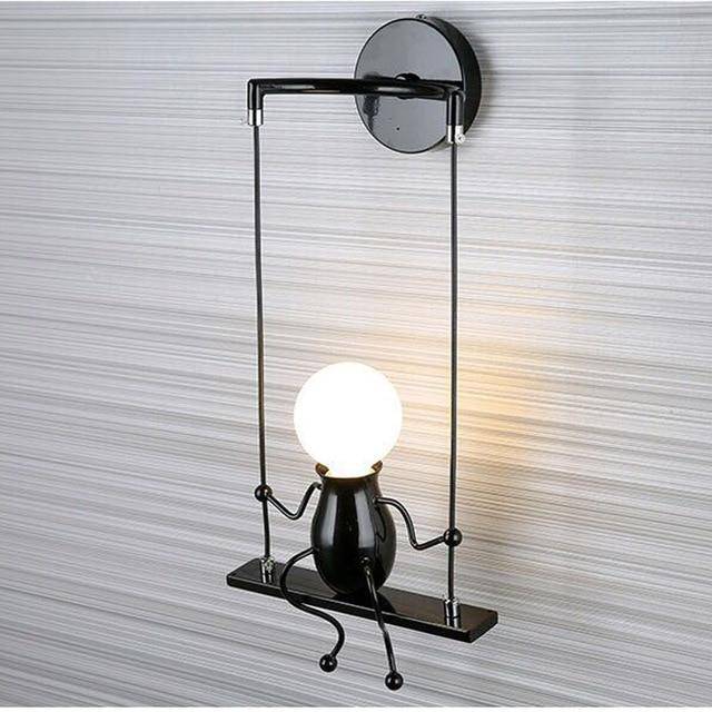 LED wandlamp mannetje op schommel Decoratie