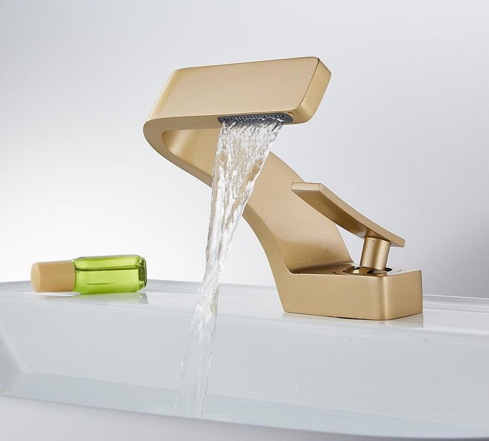 SleekFlow - Modern gebogen kraan voor maximaal comfort