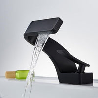 SleekFlow - Modern gebogen kraan voor maximaal comfort
