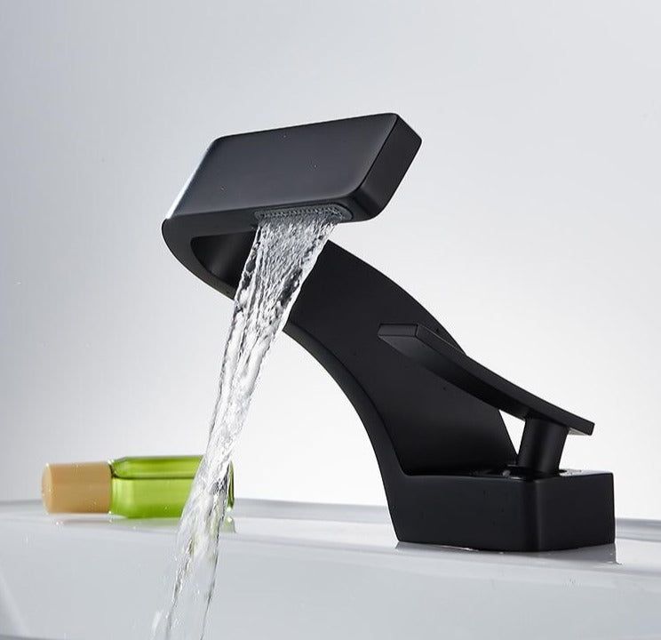 SleekFlow - Modern gebogen kraan voor maximaal comfort