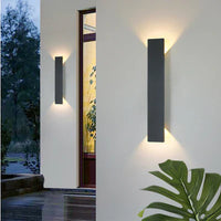 Moderne Buitenlamp – LED Wandlamp Op/Neer, Waterdicht, Verticale Ontwerp