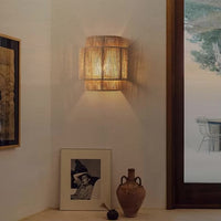 Handgeweven Riet en Bamboe Wandlamp