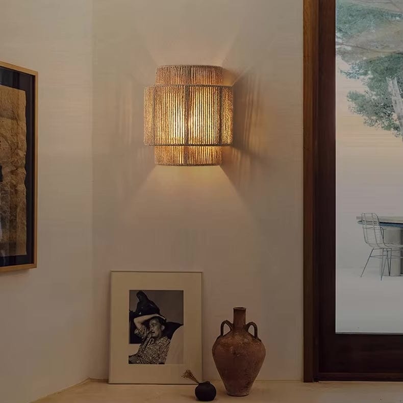 Handgeweven Riet en Bamboe Wandlamp
