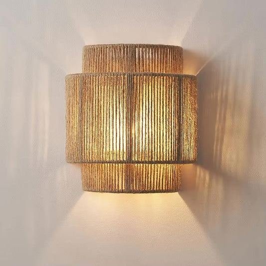Handgeweven Riet en Bamboe Wandlamp