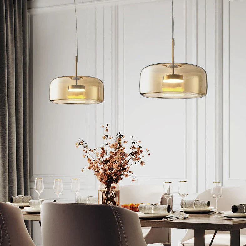 Moderne LED glazen hanglamp – minimalistische lampenkap en gouden afwerking