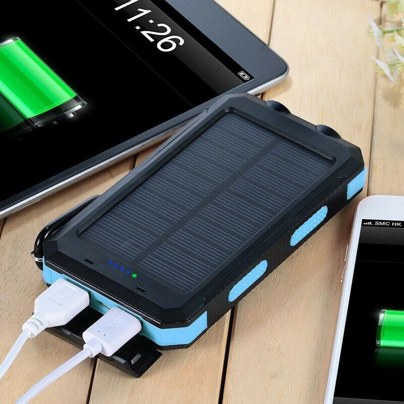 Waterdichte oplader met ultrahoge capaciteit | Gemaakt voor avontuur met opladen op zonne-energie, twee USB-uitgangen, LED-zaklamp en veiligheidsfuncties.