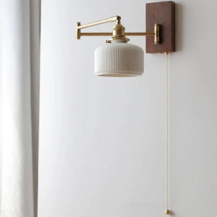 Wandlamp met Verstelbare Arm – Retro Stijl