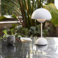 Draadloze tafellamp met minimalistisch design