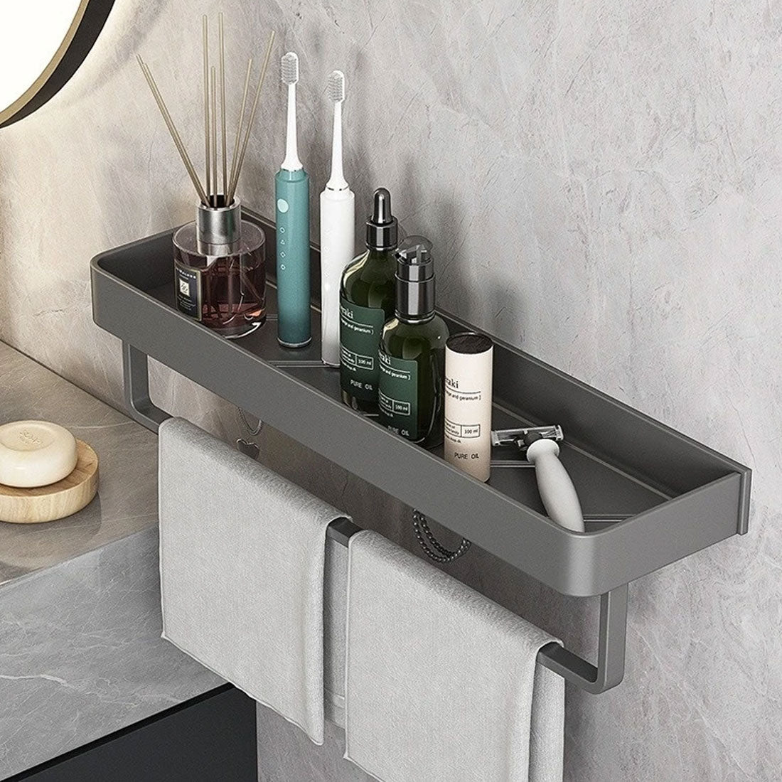 Hedendaagse, elegante badkamerplanken in grijs