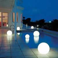Moderne PE Globe Buiten Tuinverlichting LED Oplaadbaar
