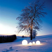 Moderne PE Globe Buiten Tuinverlichting LED Oplaadbaar