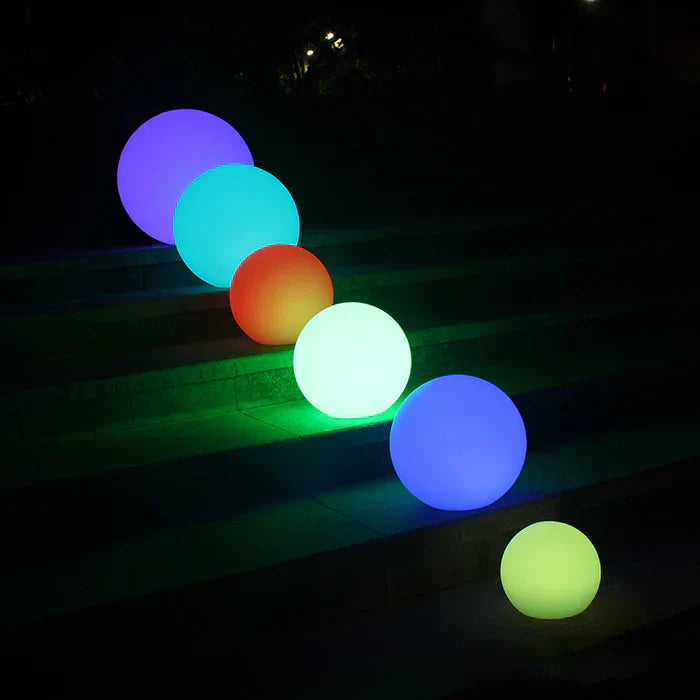 Moderne PE Globe Buiten Tuinverlichting LED Oplaadbaar
