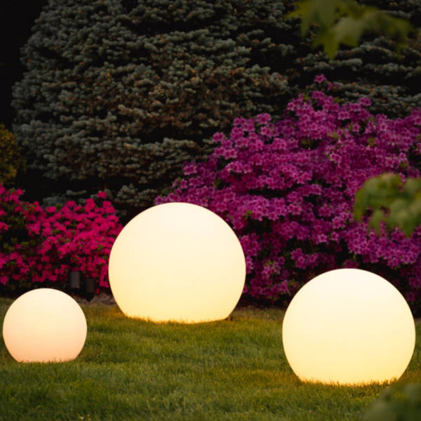 Moderne PE Globe Buiten Tuinverlichting LED Oplaadbaar