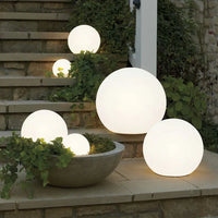 Moderne PE Globe Buiten Tuinverlichting LED Oplaadbaar