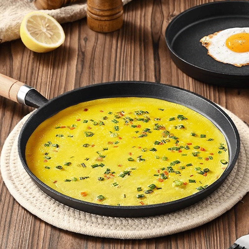 Gietijzeren Koekenpan / Crêpepan met Houten Handgreep – 20 cm of 26 cm