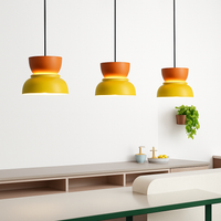 Kleurige hanglamp met speelse vormen Makazon
