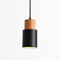 Cylindrische hanglamp van hout en metaal in de kleur Hout