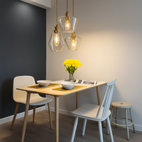 LED-hanglamp van metaal en glas in verschillende vormen