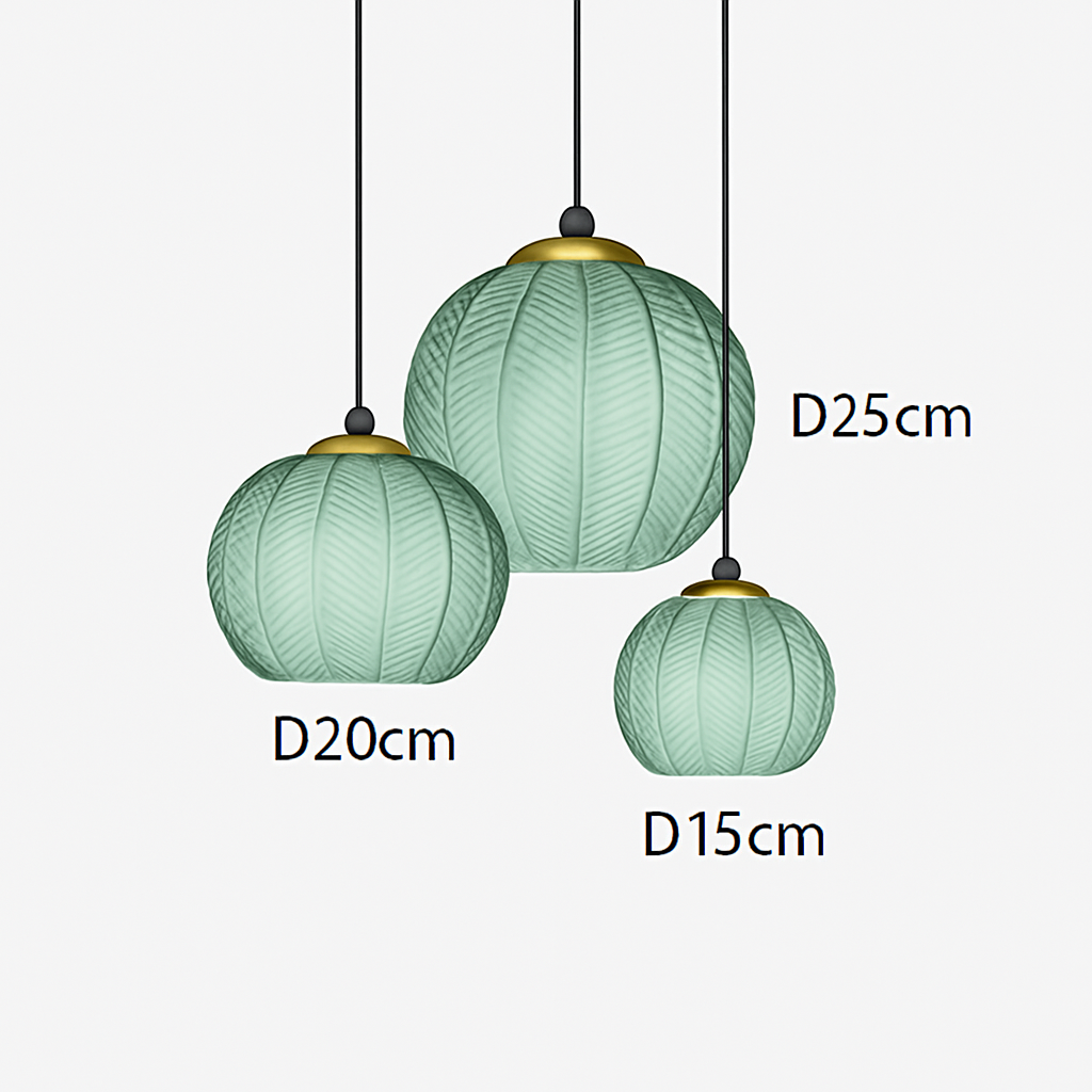 Noordse glazen hanglamp met kleurrijk bladerenpatroon