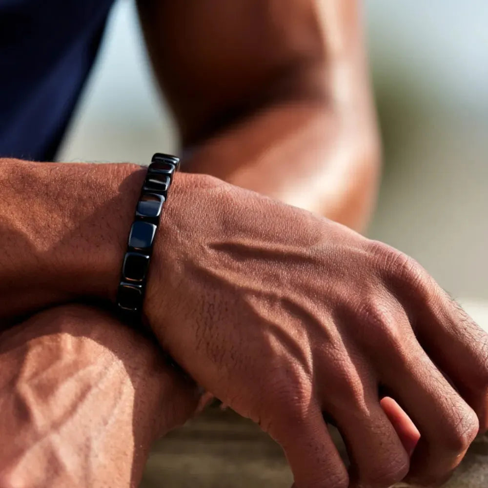 Hematiet Armband voor Mannen – Elegant, Sterk & Stijlvolle Energie