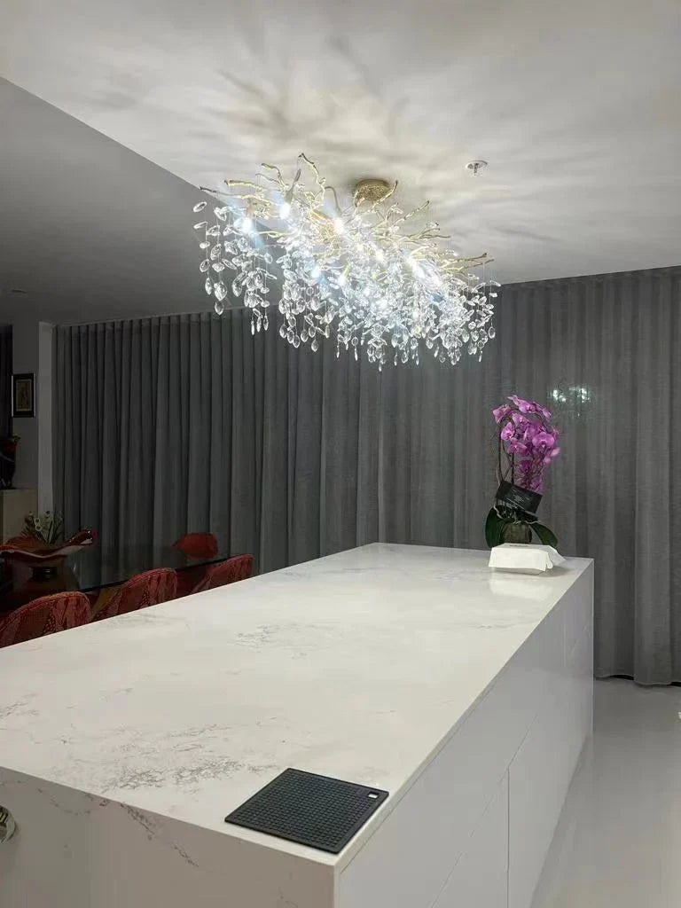 Exclusieve kroonluchter met kristallen bladeren – takken effect, moderne elegantie