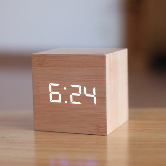 TimeCube | Digitale vierkante LED wekker