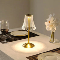 Elegante LED-tafellamp met kristallen kap en gouden afwerking – touch-aansteking