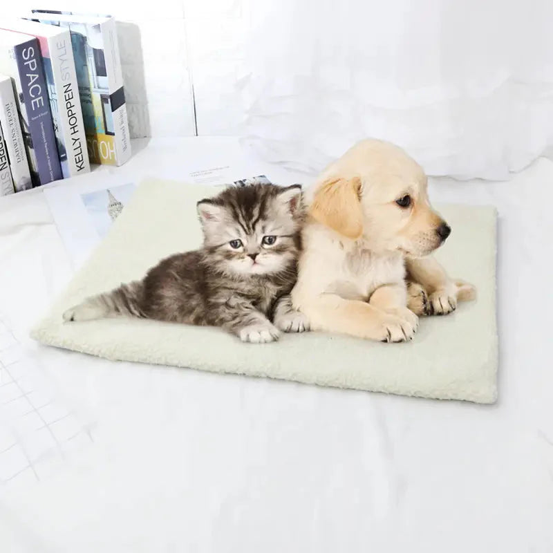 Pet Cozy Warmtekussen | Ideaal voor koude winterdagen Zelfverwarmende mat ontworpen om huisdieren warm en ontspannen te houden.