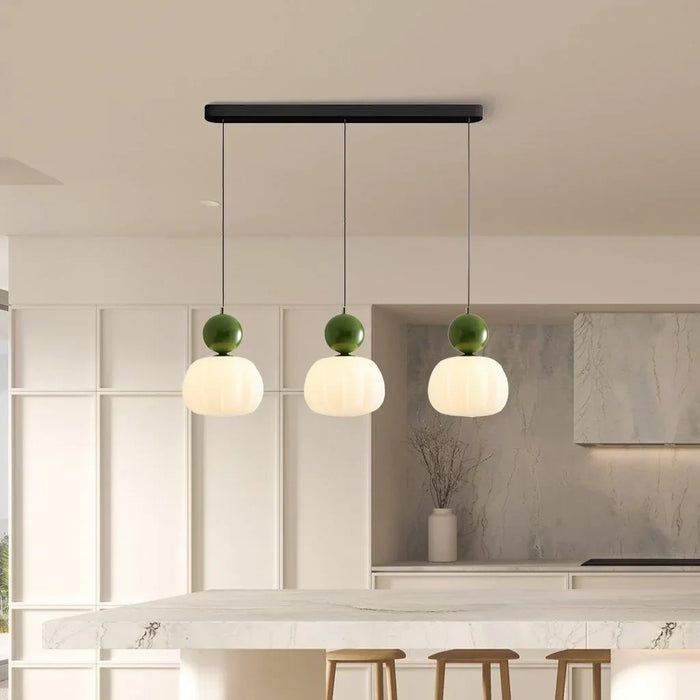 Moderne hanglamp met decoratief sferisch element