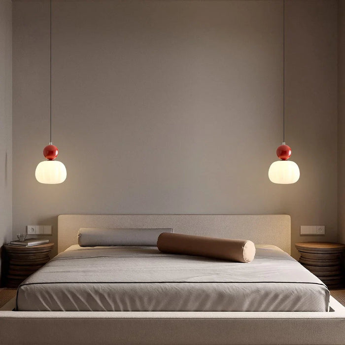 Moderne hanglamp met decoratief sferisch element