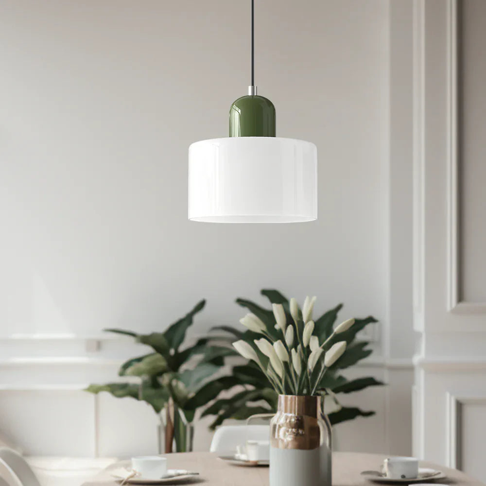 Moderne hanglamp van gekleurd glas in Bauhaus-stijl