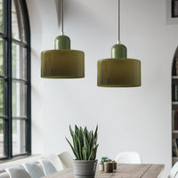 Moderne hanglamp van gekleurd glas in Bauhaus-stijl
