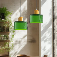 Moderne hanglamp van gekleurd glas in Bauhaus-stijl